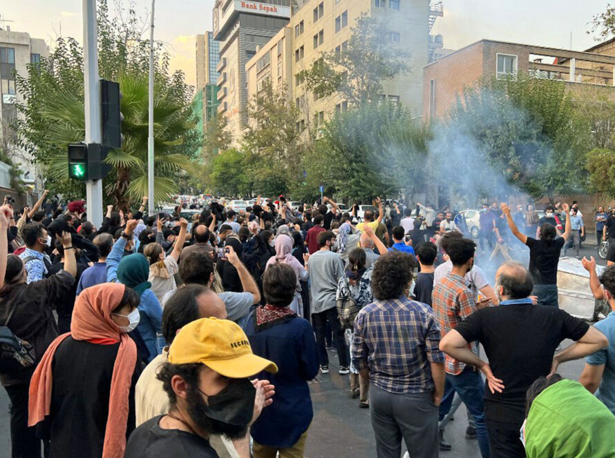 تاریخچه دموکراسی در ایران